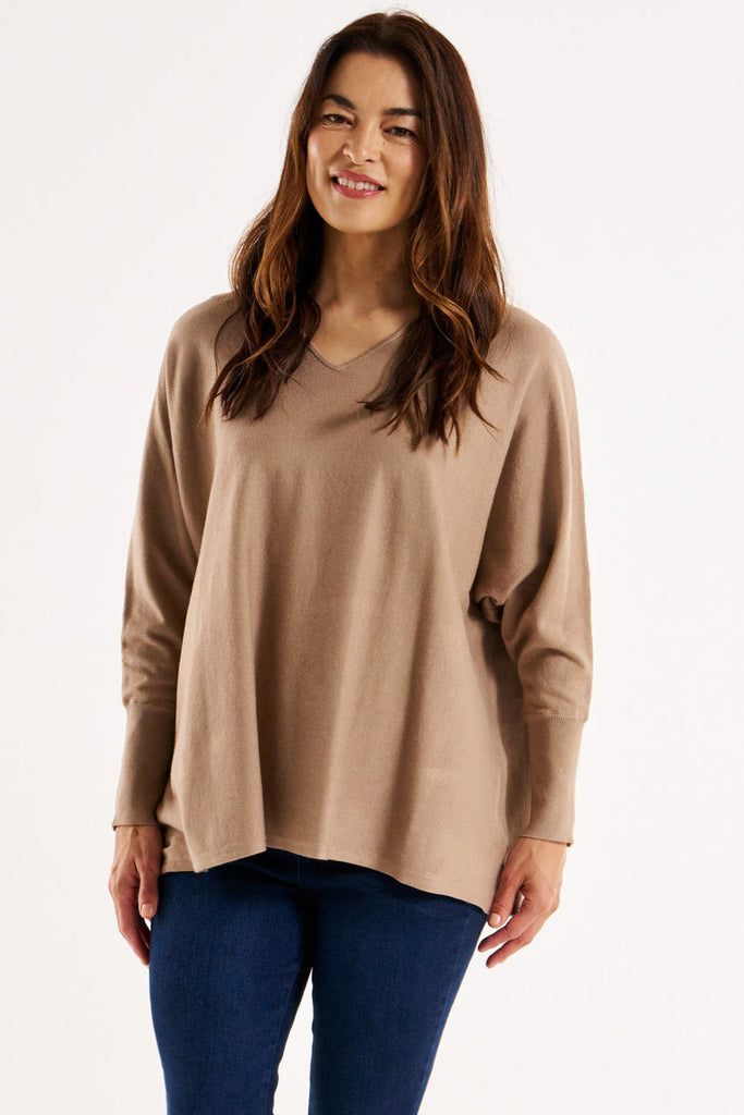 BETTY BASICS Destiny Jumper Latte