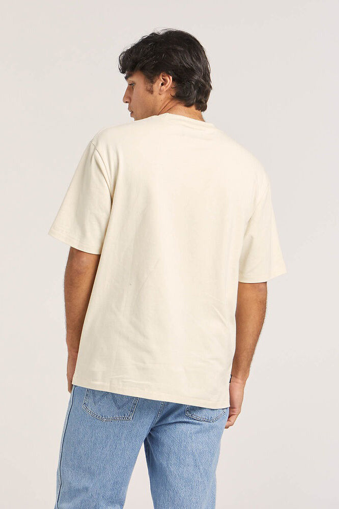 WRANGLER Jakey Pedro Hats Off Slacker Tee Ecru